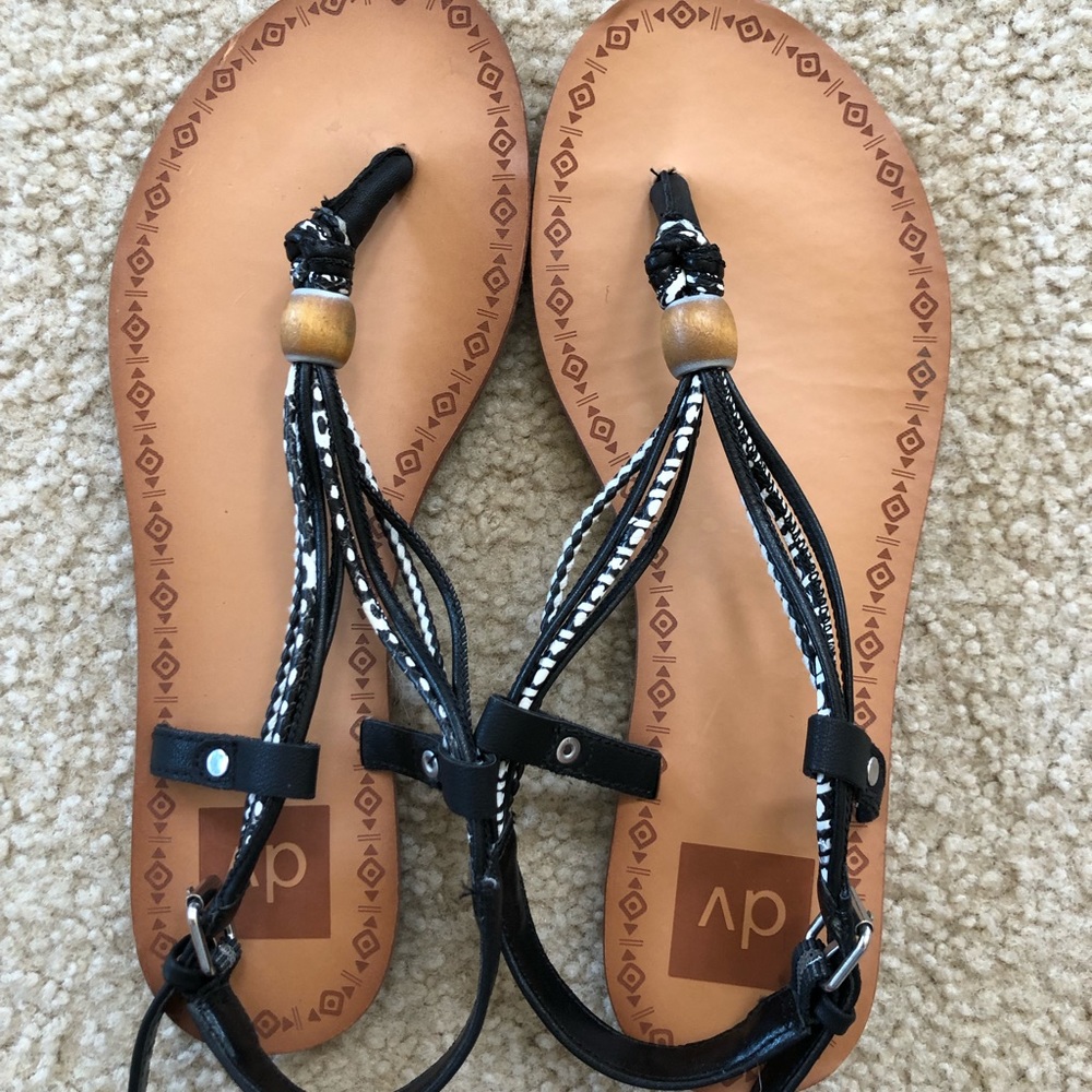 DV sandals
